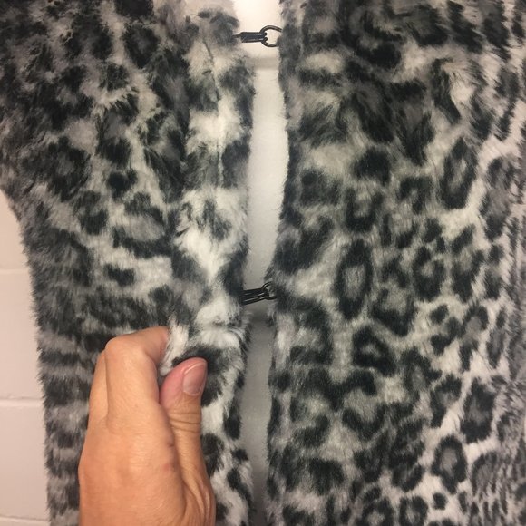 Seductions Faux Fur Vest Women, medium - Picture 4 of 12